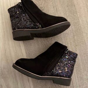 Harper Canyon Black Sparkle Ankle Boots